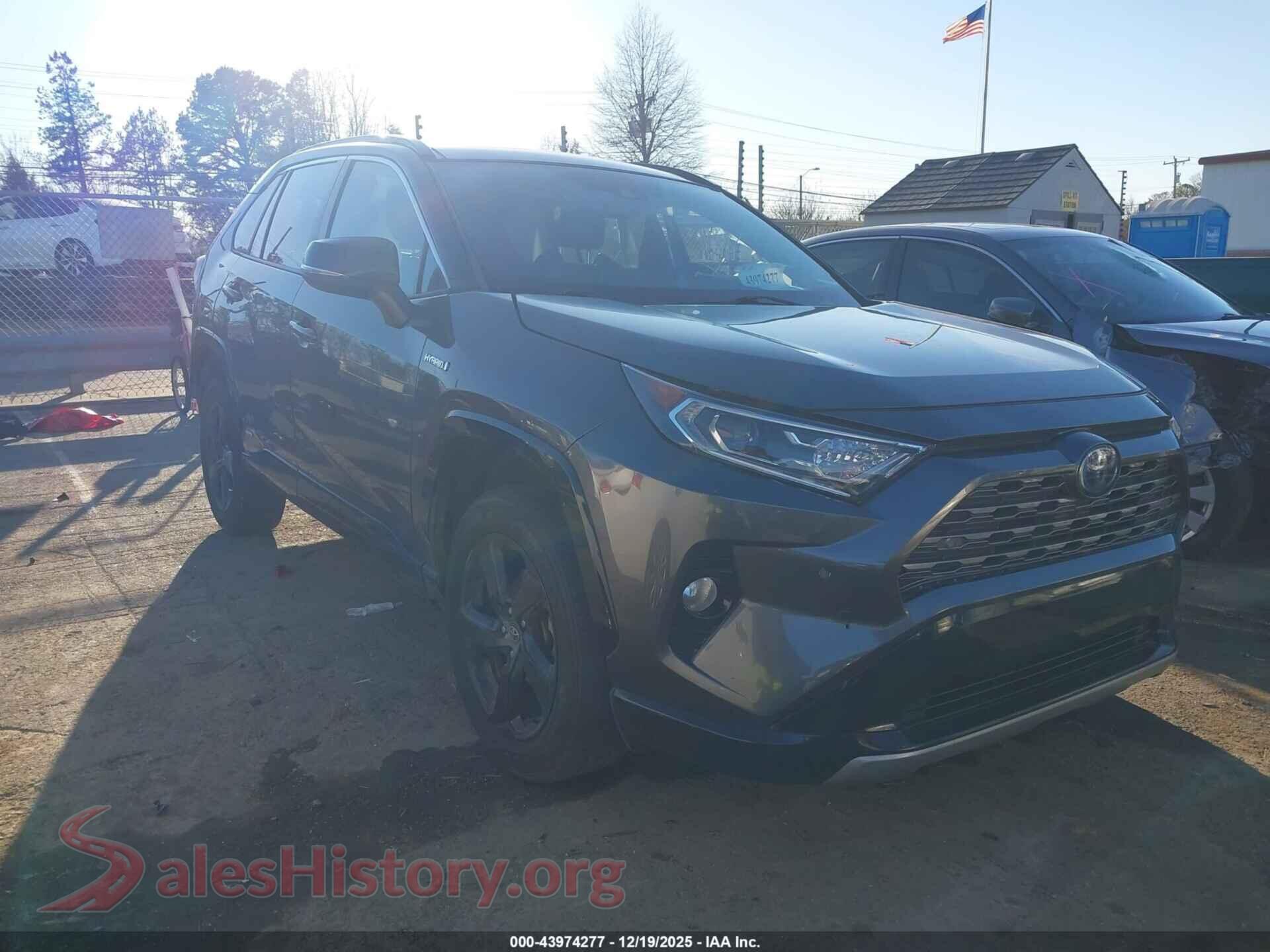 2021 TOYOTA RAV4 HYBRID — VIN 4T3E6RFV2MU010882