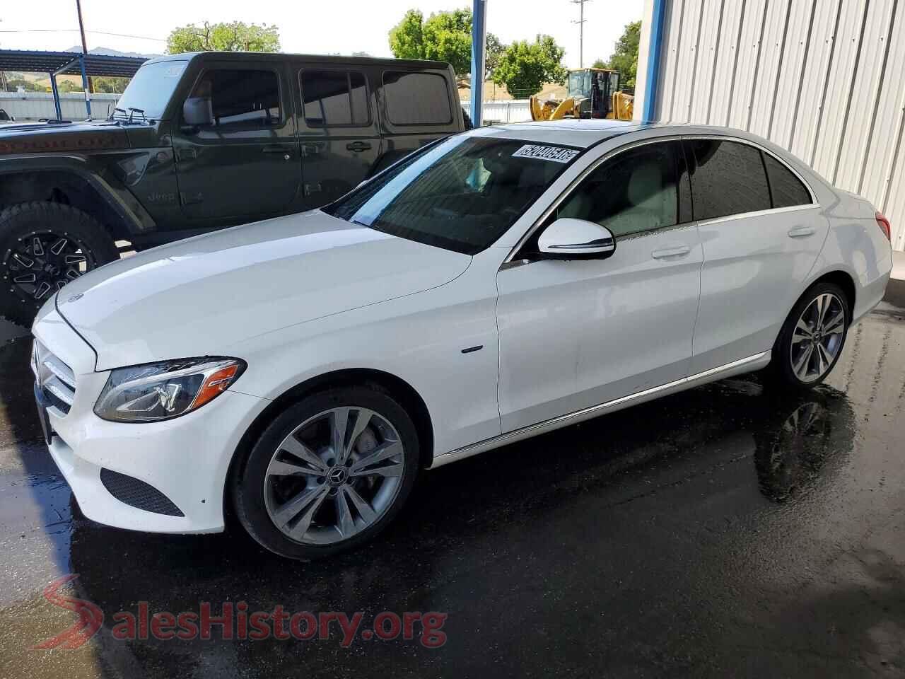 2018 MERCEDES-BENZ C-CLASS — VIN 55SWF4HB2JU241422