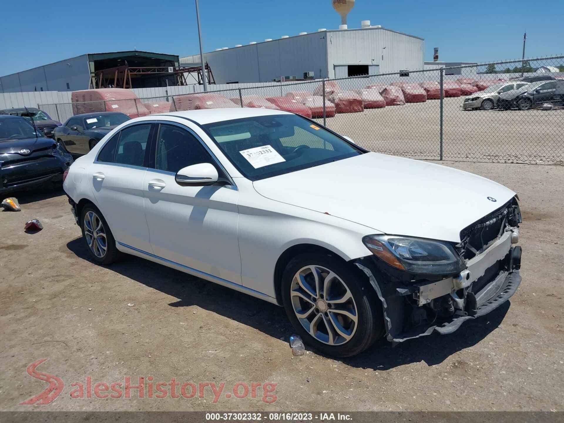 2016 MERCEDES-BENZ C 300 — VIN 55SWF4JB6GU124154