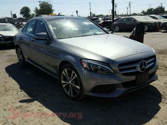 2015 MERCEDES-BENZ C300 — VIN 55SWF4KB0FU019929