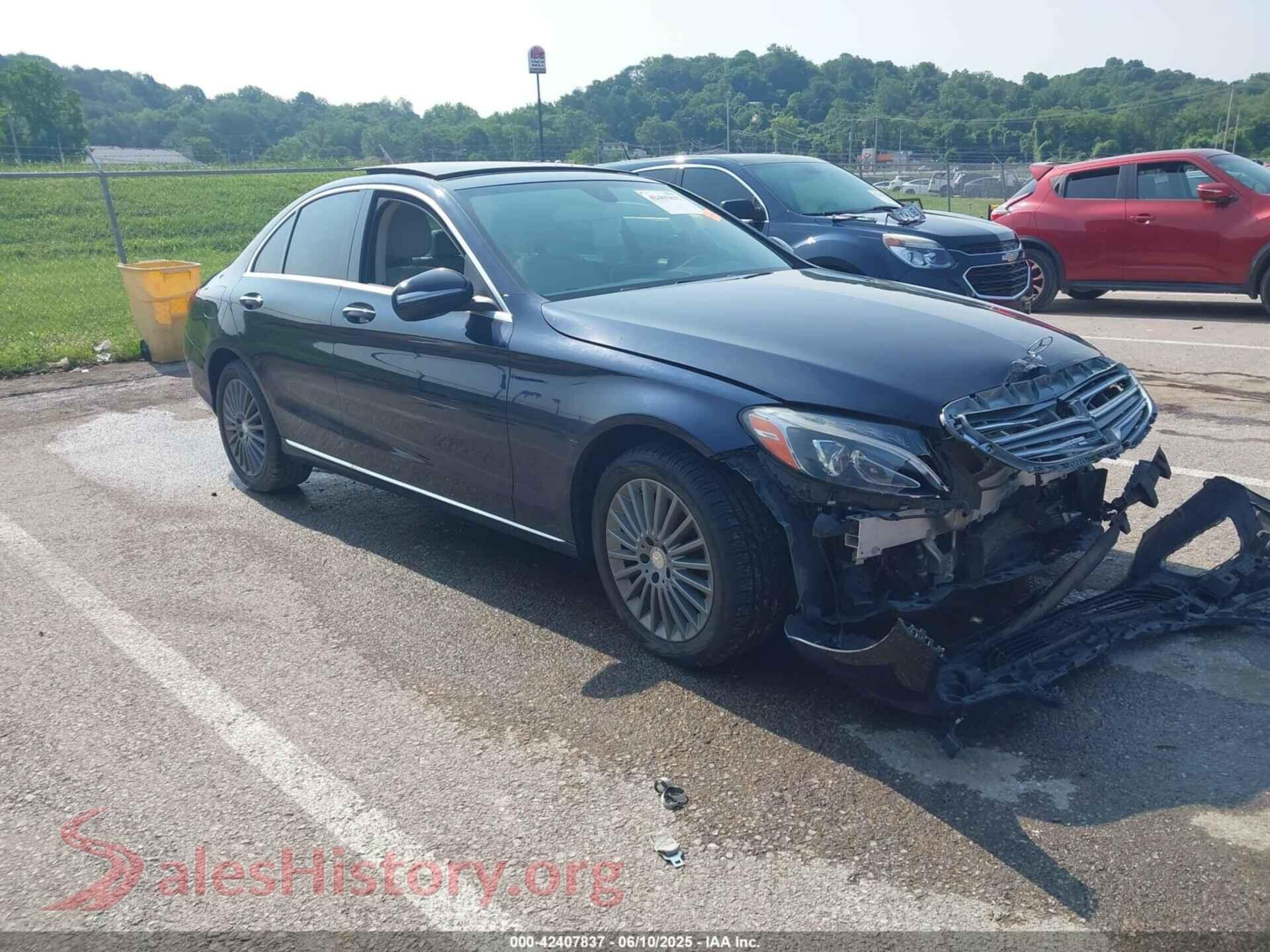 2015 MERCEDES-BENZ C 300 — VIN 55SWF4KB4FU023353