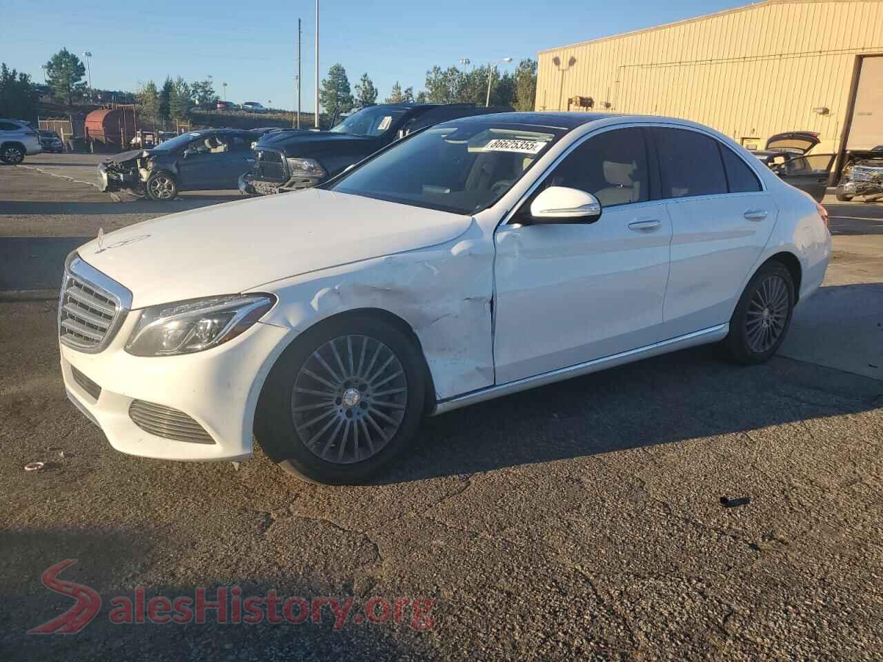 2015 MERCEDES-BENZ C-CLASS — VIN 55SWF4KB5FU032580