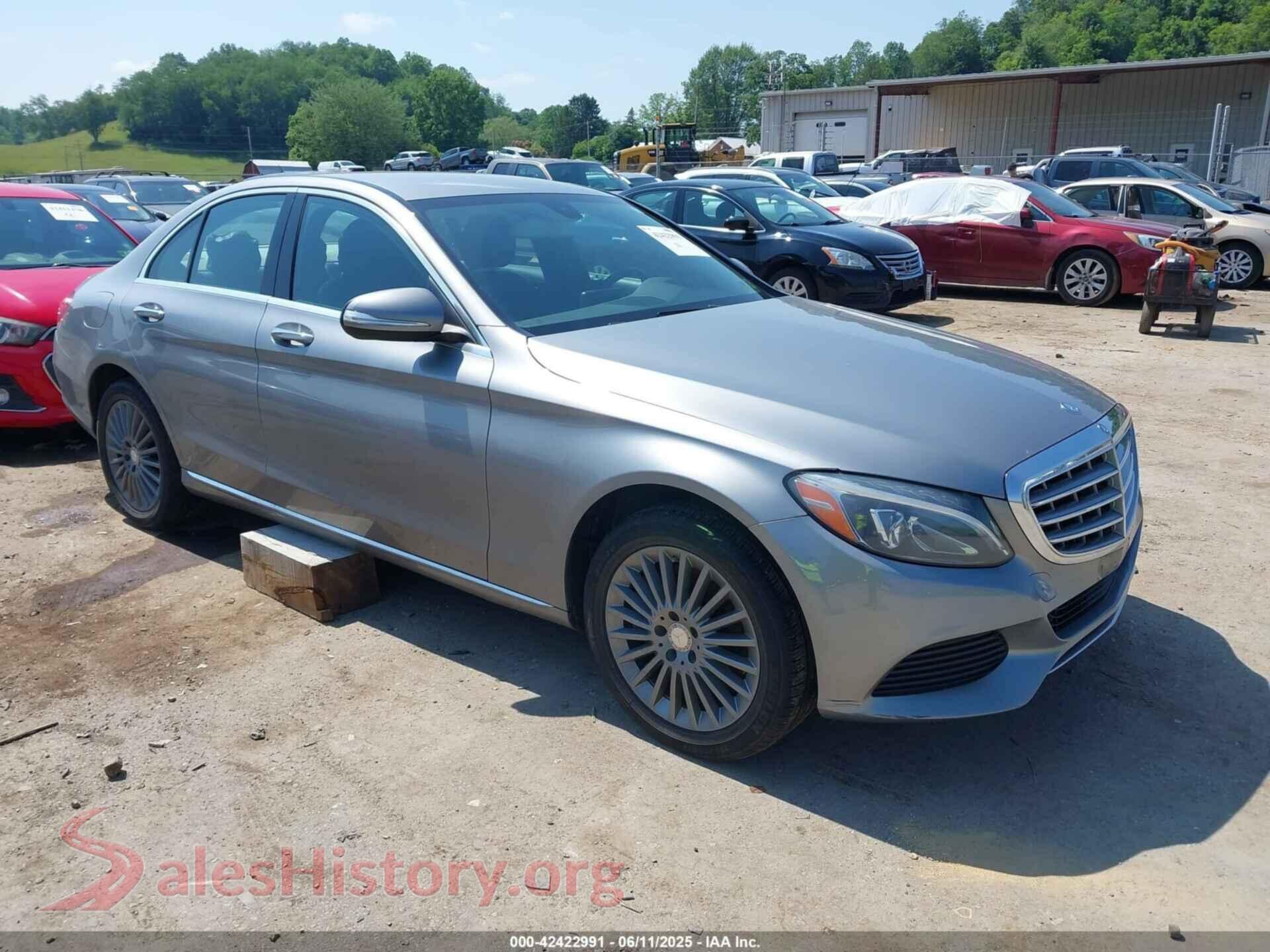 2015 MERCEDES-BENZ C 300 — VIN 55SWF4KB6FU027372
