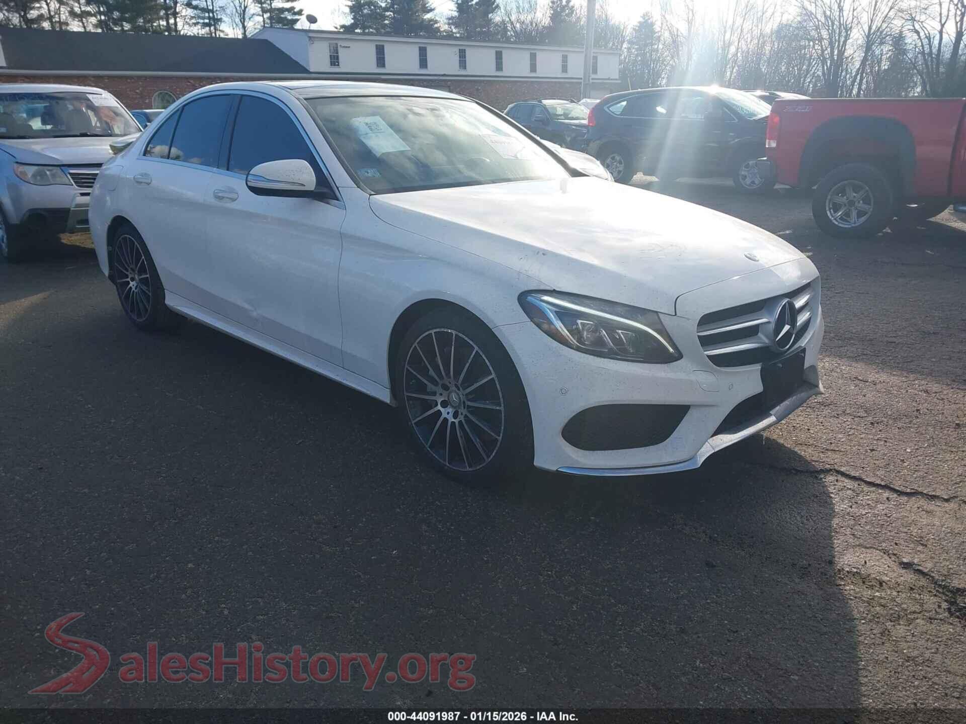 2015 MERCEDES-BENZ C 300 — VIN 55SWF4KB7FU040969