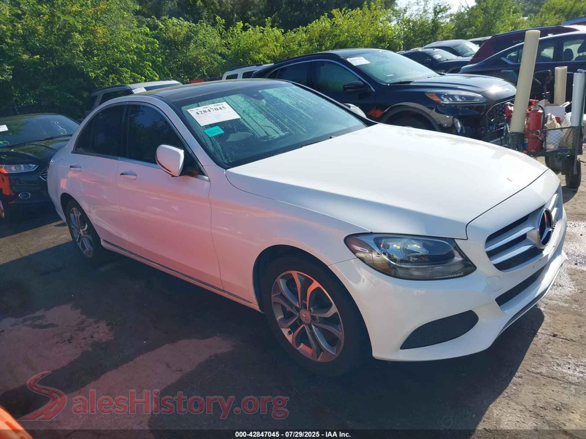 2016 MERCEDES-BENZ C 300 — VIN 55SWF4KB7GU177654