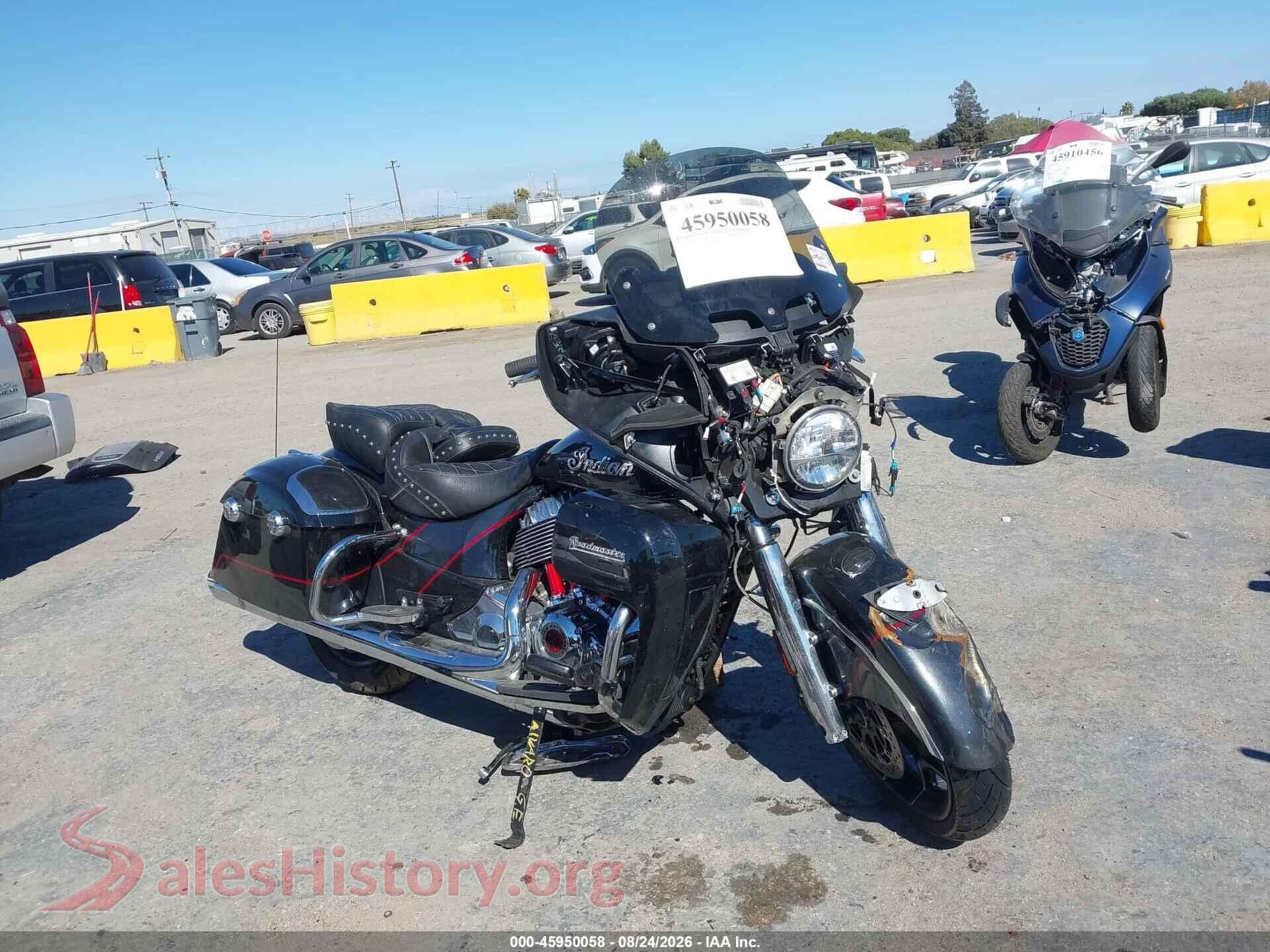 2020 INDIAN MOTORCYCLE CO. ROADMASTER — VIN 56KTREBBXL3391525