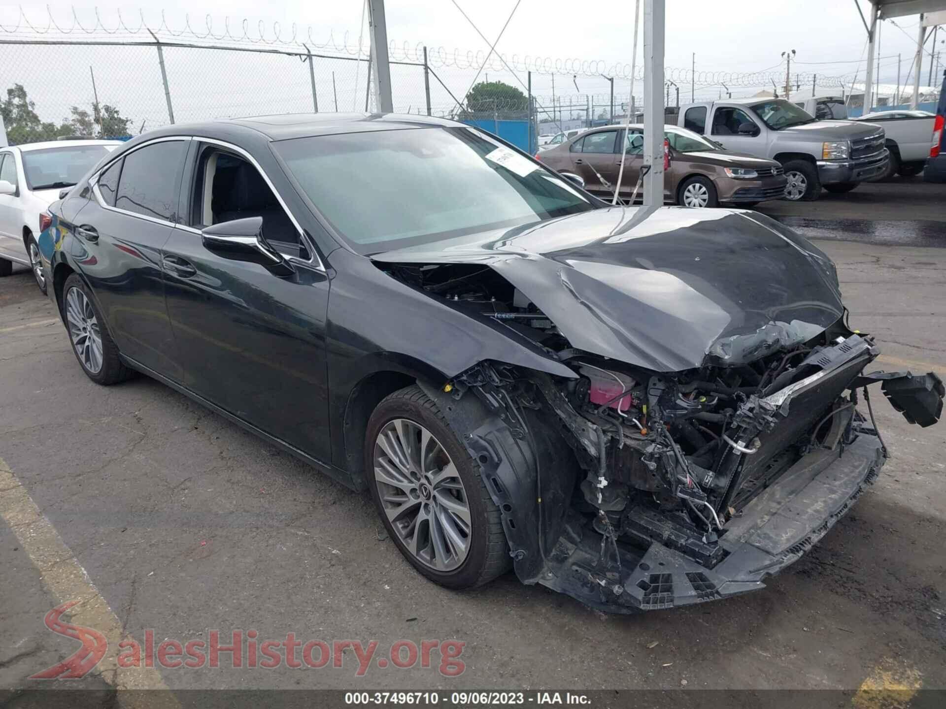2021 LEXUS ES — VIN 58ADA1C15MU006081