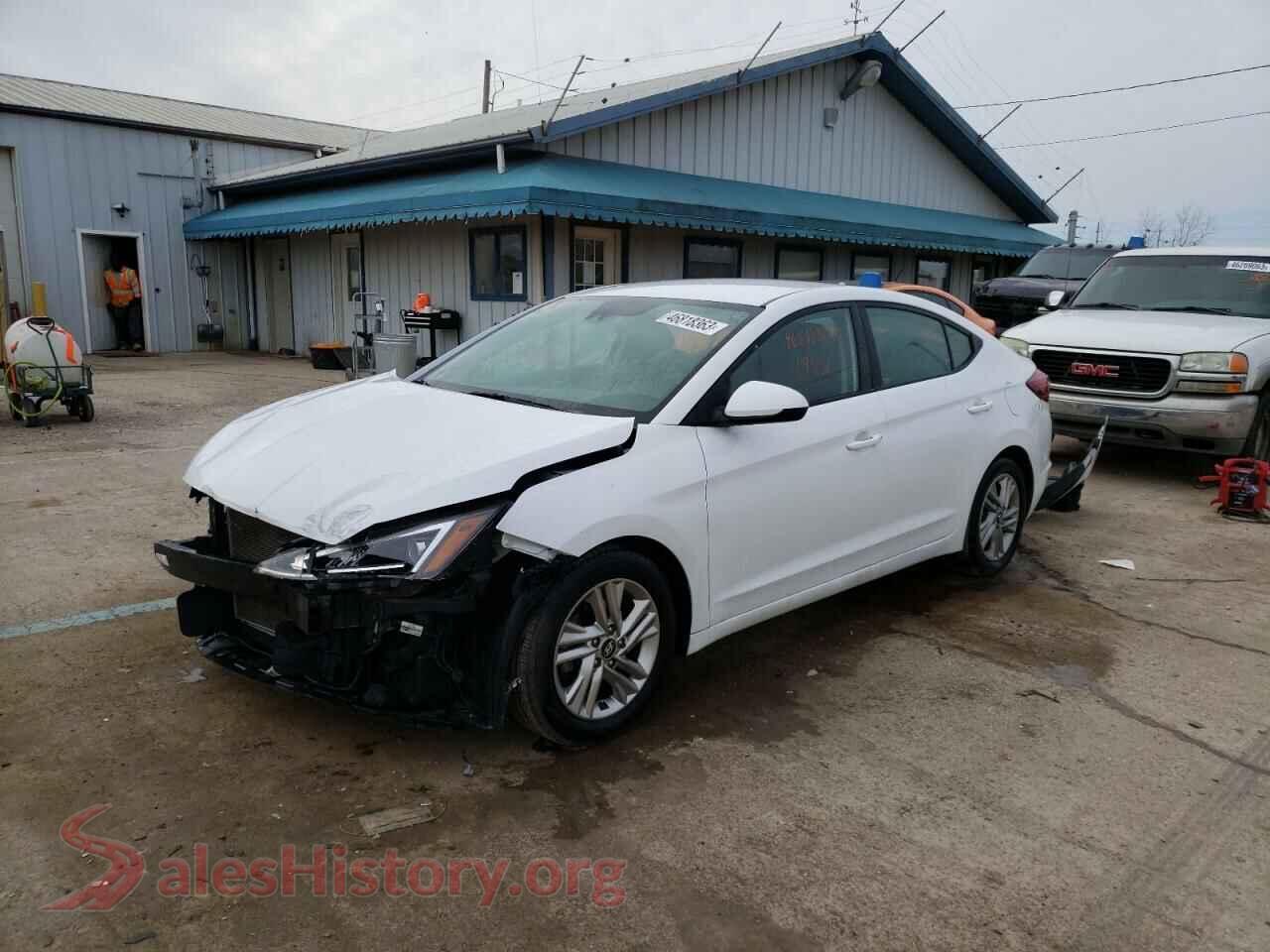 2019 HYUNDAI ELANTRA — VIN 5NPD84LF0KH404777