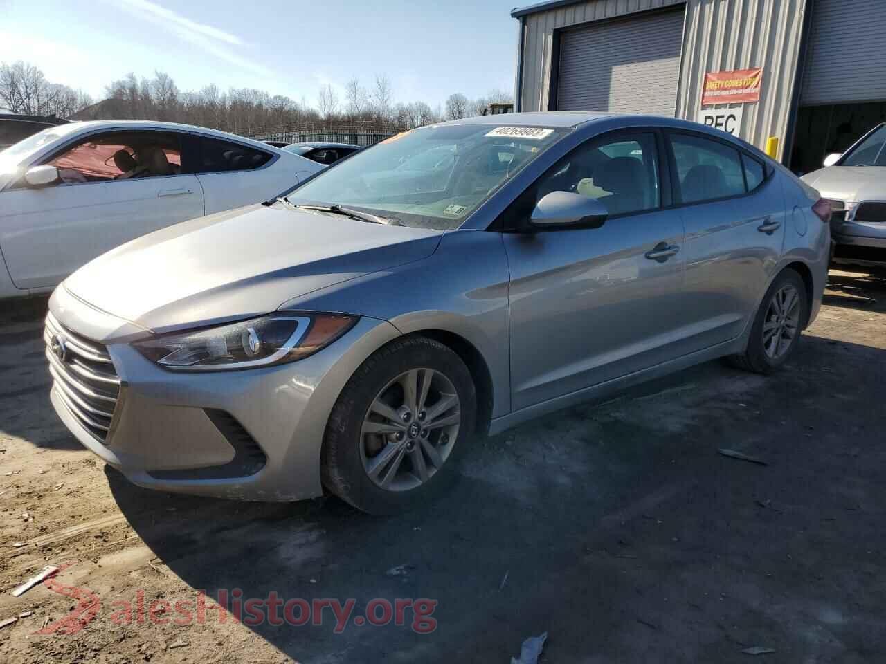 2017 HYUNDAI ELANTRA — VIN 5NPD84LF1HH107302