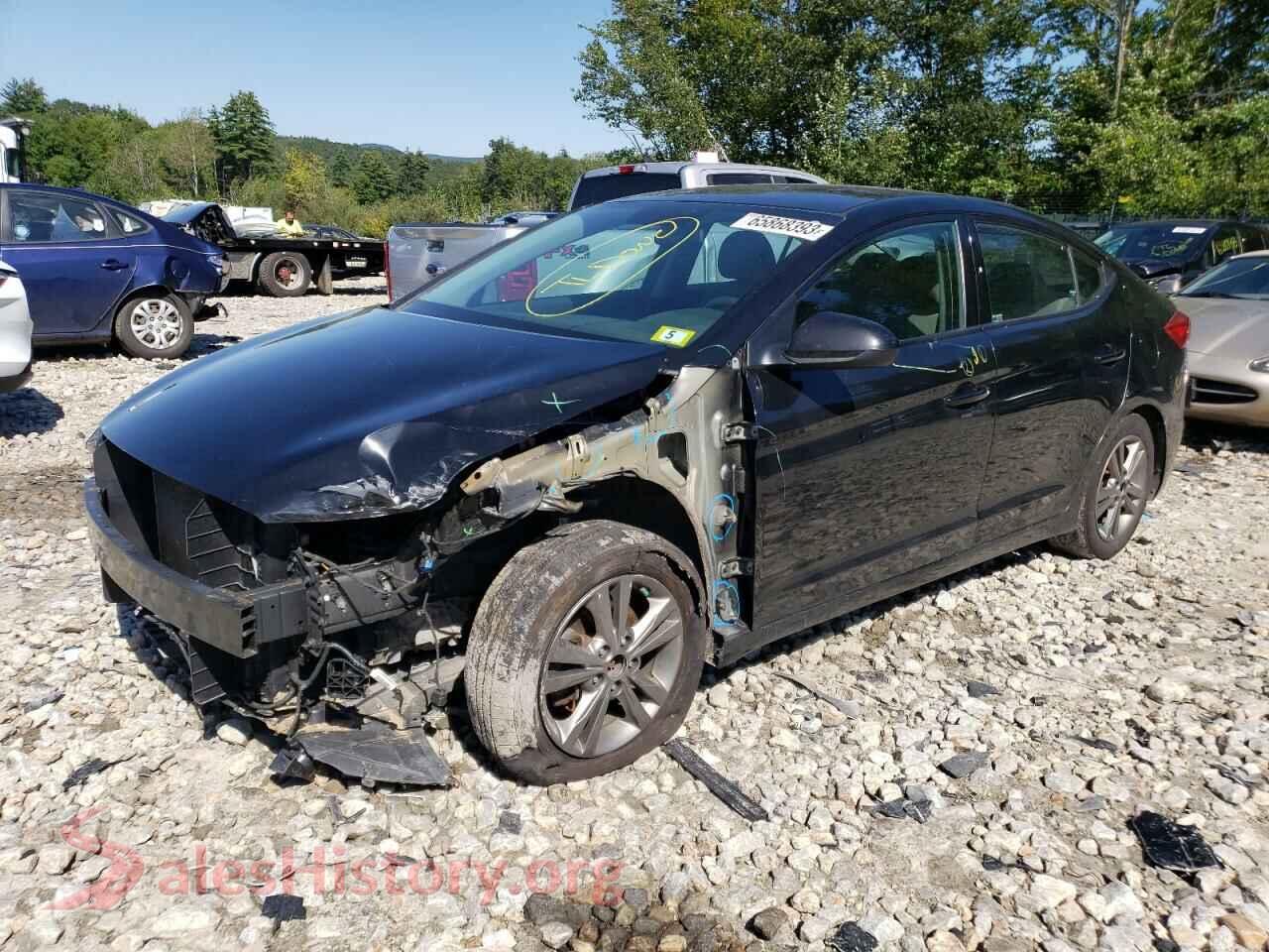 2018 HYUNDAI ELANTRA — VIN 5NPD84LF8JH220475