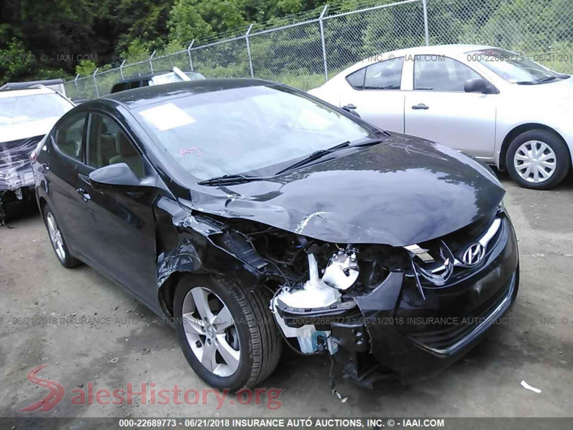2013 Hyundai Elantra — VIN 5NPDH4AE0DH305955