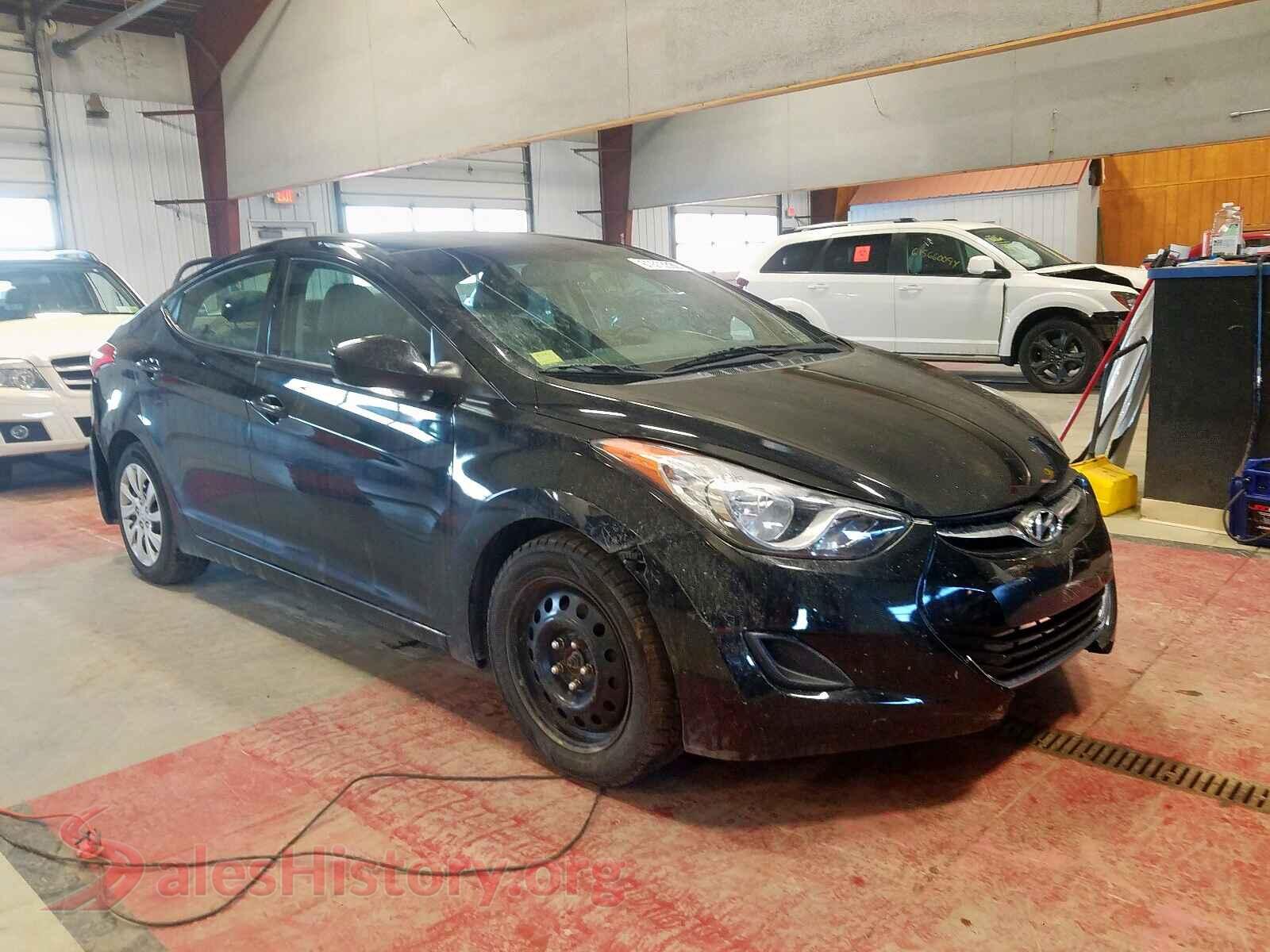 2013 HYUNDAI ELANTRA — VIN 5NPDH4AE1DH204570