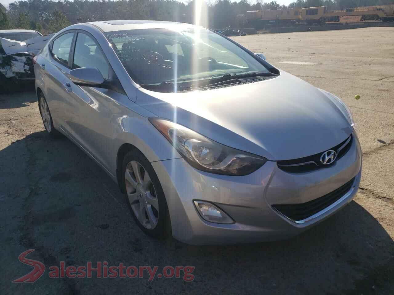 2013 HYUNDAI ELANTRA — VIN 5NPDH4AE3DH196326