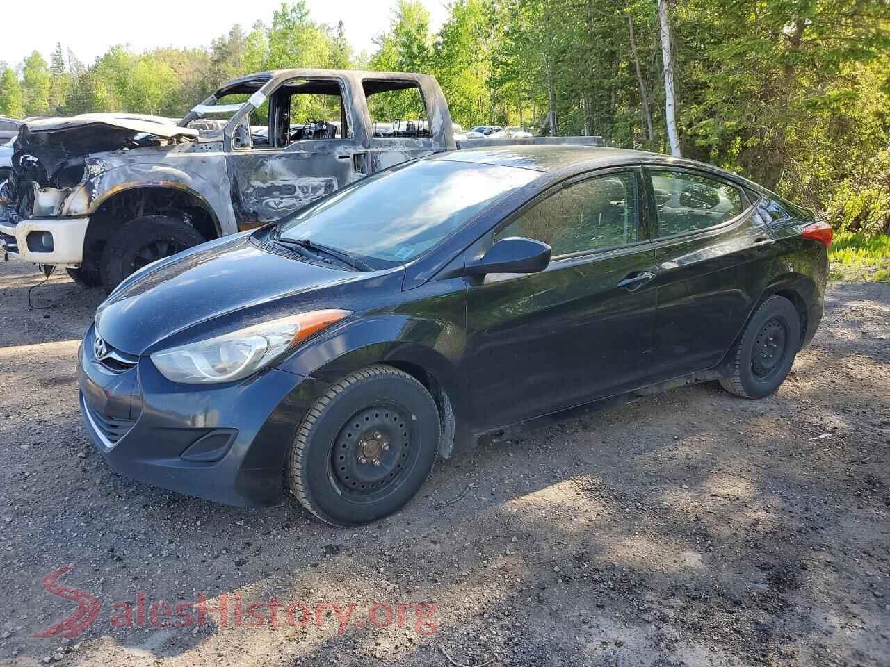 2013 HYUNDAI ELANTRA — VIN 5NPDH4AE4DH192737