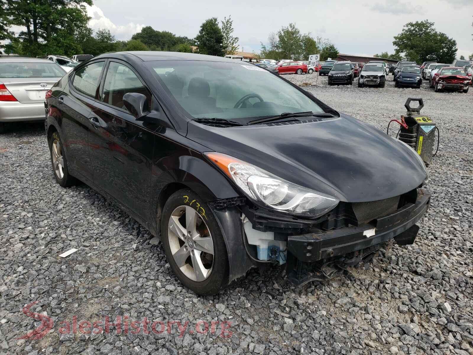 2013 HYUNDAI ELANTRA — VIN 5NPDH4AE7DH373671