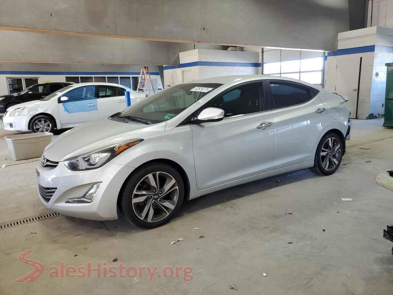 2015 HYUNDAI ELANTRA — VIN 5NPDH4AE7FH637586