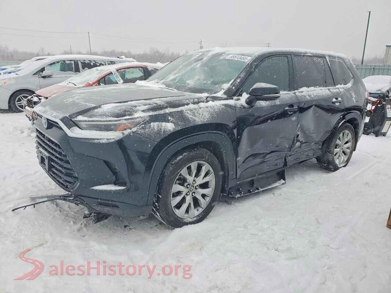 2024 TOYOTA GRAND HIGH — VIN 5TDACAB56RS007538