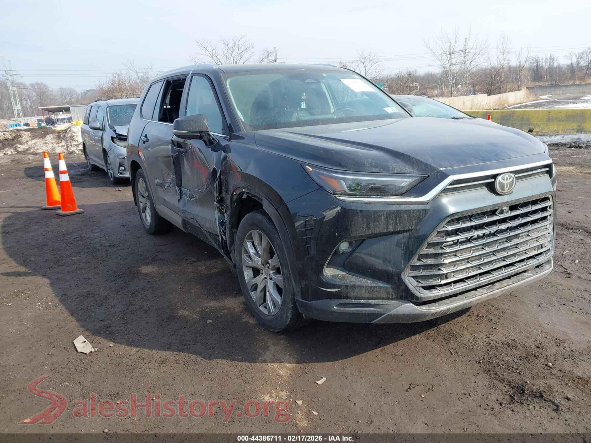 2024 TOYOTA GRAND HIGHLANDER — VIN 5TDACAB59RS028481