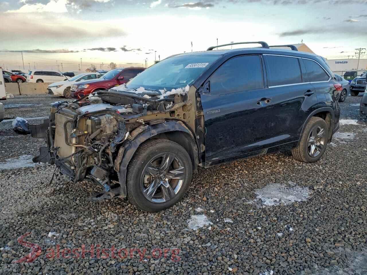 2019 TOYOTA HIGHLANDER — VIN 5TDDGRFH8KS052653