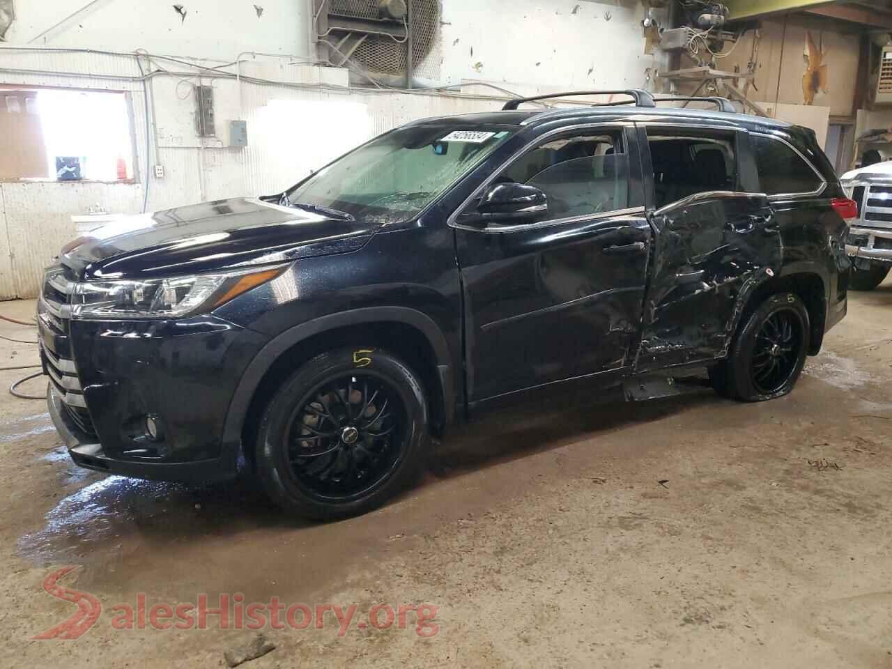 2017 TOYOTA HIGHLANDER — VIN 5TDDZRFH5HS456707