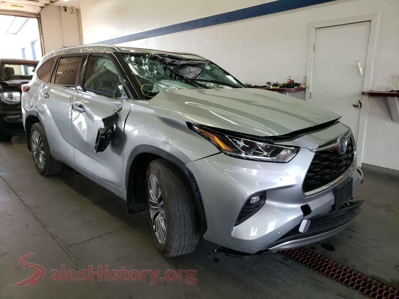 2020 TOYOTA HIGHLANDER — VIN 5TDEBRCH1LS014089