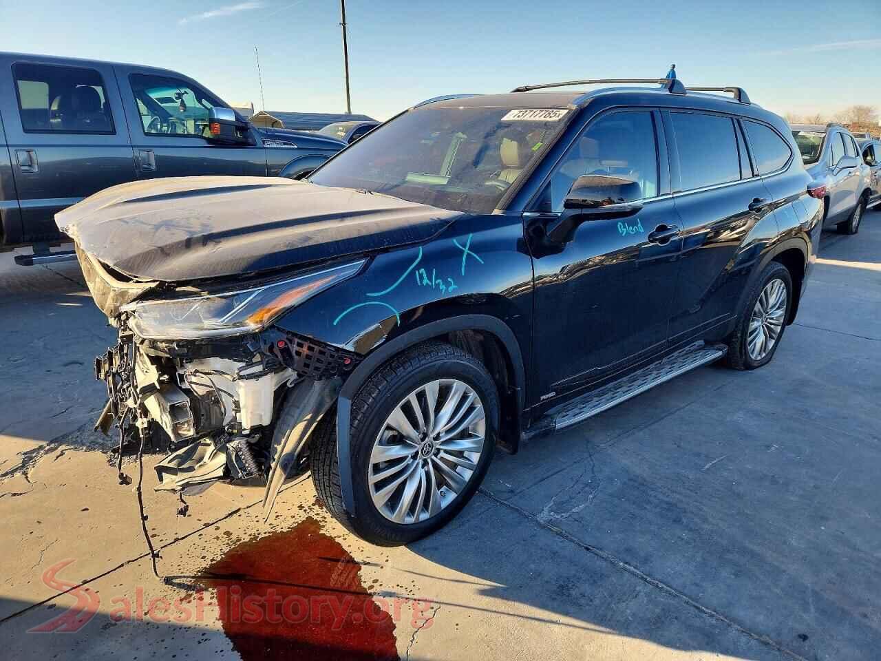 2022 TOYOTA HIGHLANDER — VIN 5TDEBRCH5NS084777