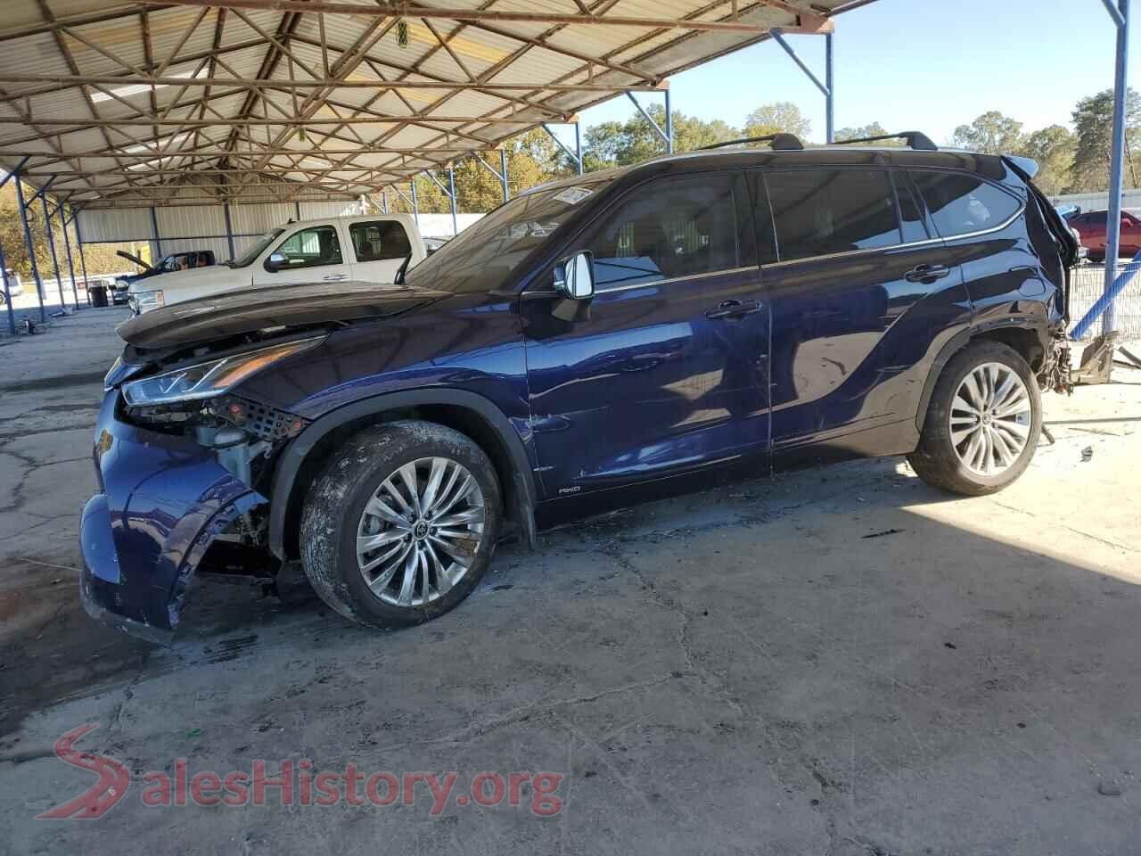2022 TOYOTA HIGHLANDER — VIN 5TDEBRCH7NS084571