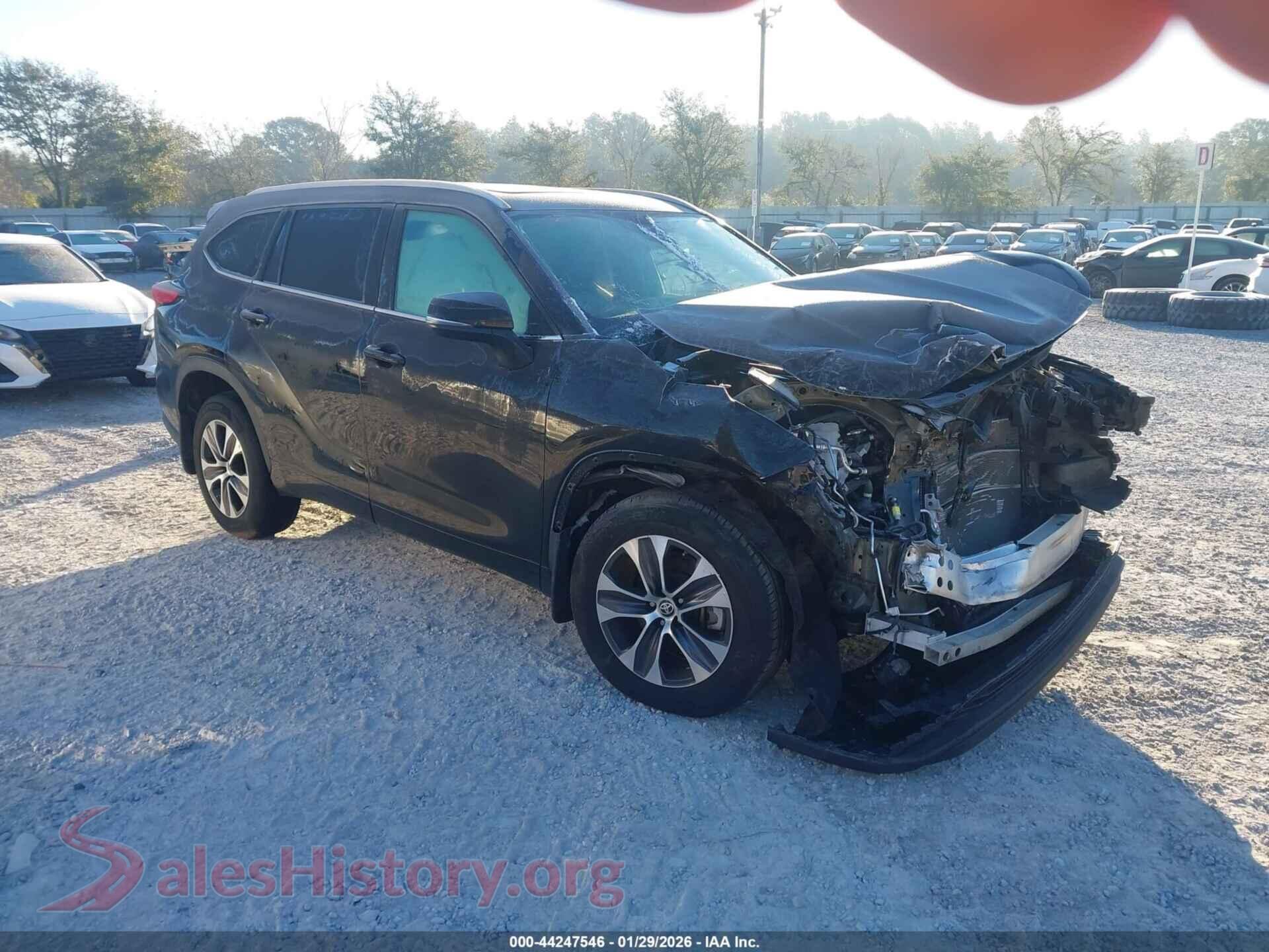 2022 TOYOTA HIGHLANDER — VIN 5TDGBRCH3NS548853