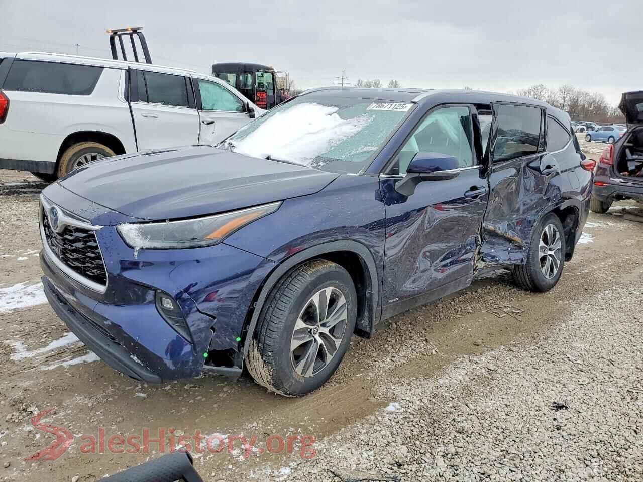 2022 TOYOTA HIGHLANDER — VIN 5TDGBRCH4NS549283