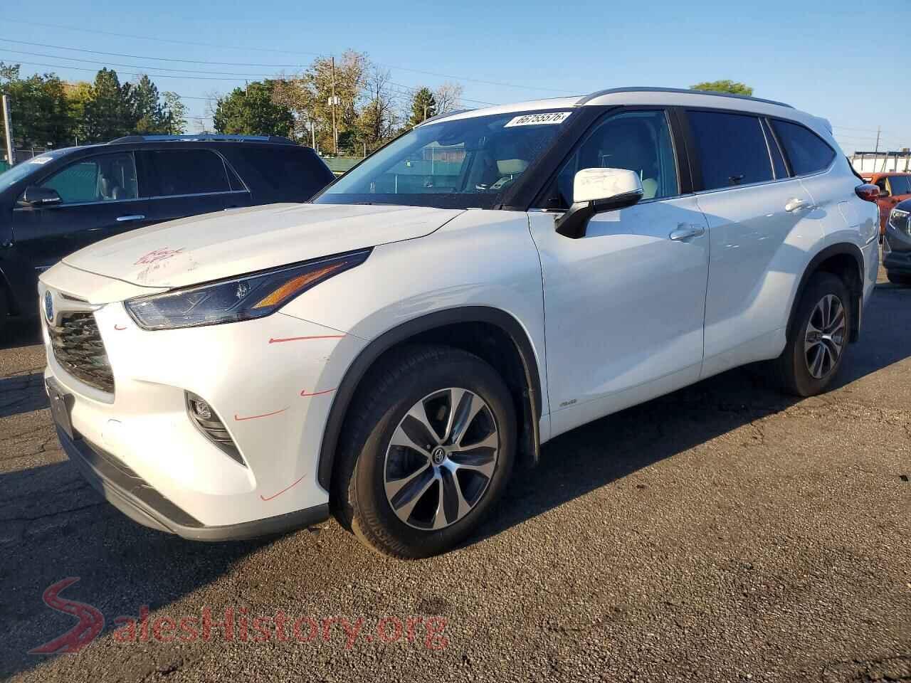 2022 TOYOTA HIGHLANDER — VIN 5TDGBRCH7NS543977