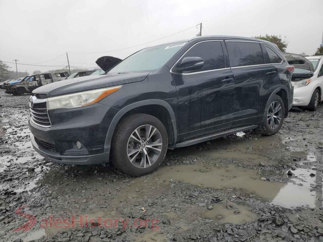 2016 TOYOTA HIGHLANDER — VIN 5TDJKRFH7GS249130