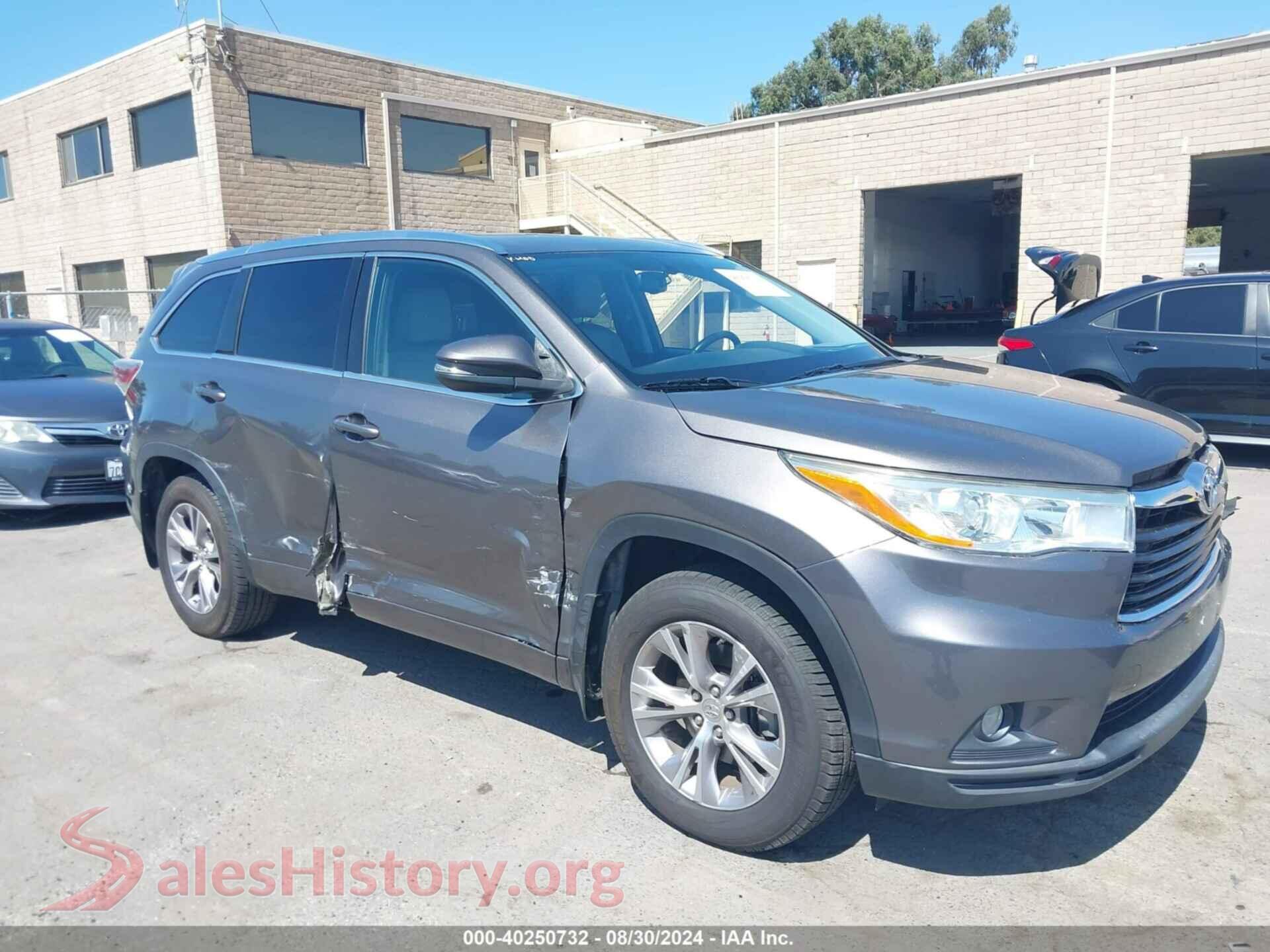 2015 TOYOTA HIGHLANDER — VIN 5TDJKRFHXFS137999