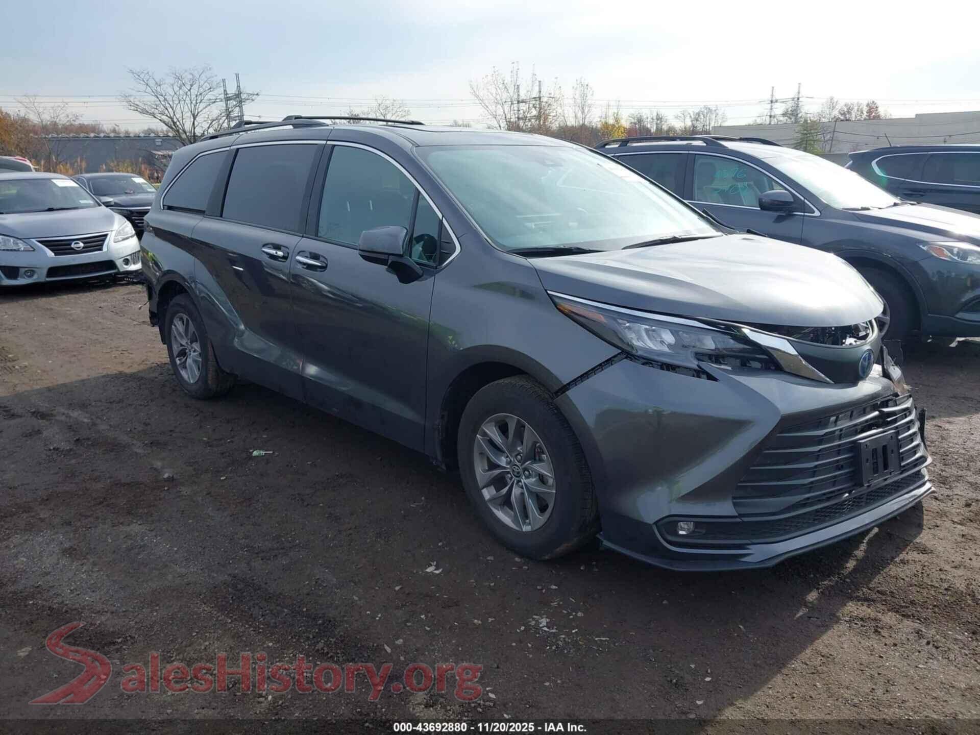 2025 TOYOTA SIENNA — VIN 5TDJRKEC2SS257489