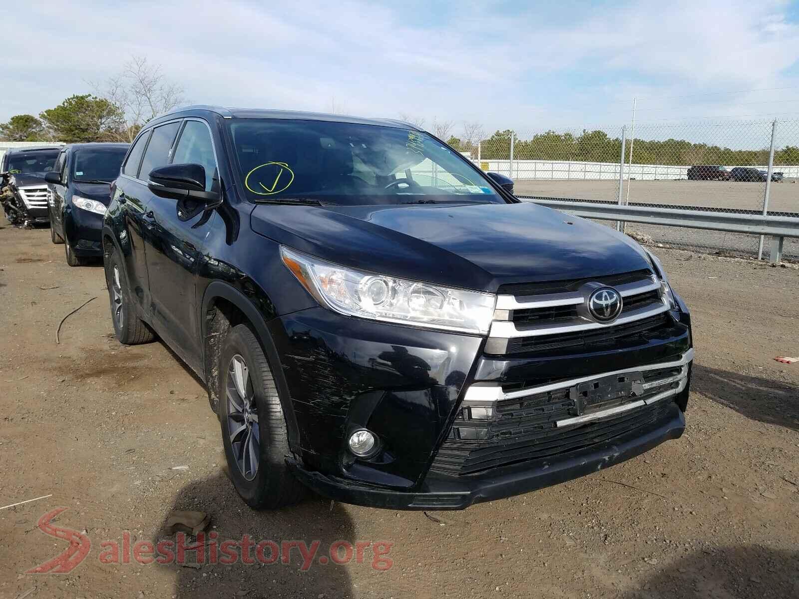 2018 TOYOTA HIGHLANDER — VIN 5TDJZRFH1JS831839