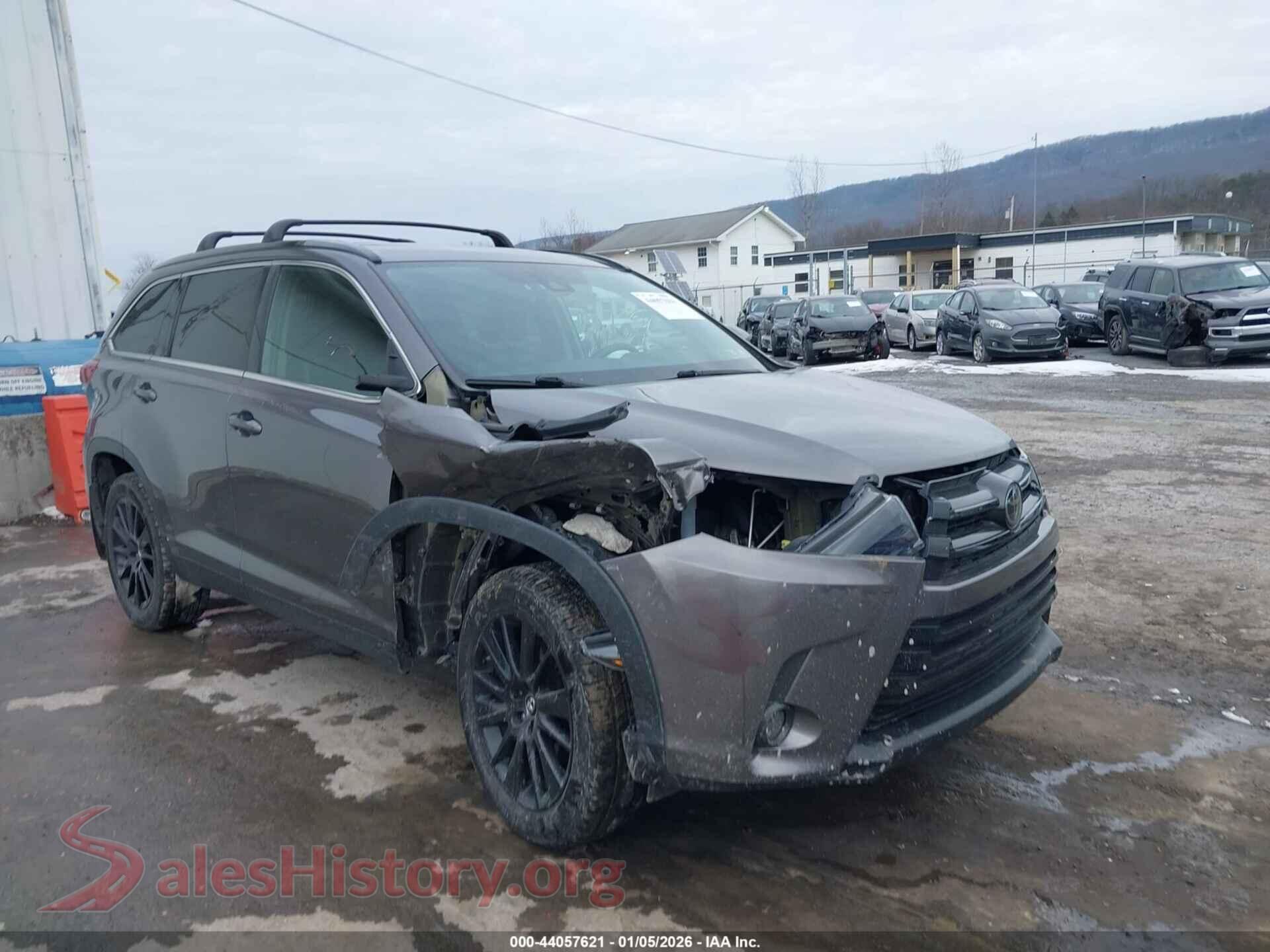 2019 TOYOTA HIGHLANDER — VIN 5TDJZRFHXKS567389
