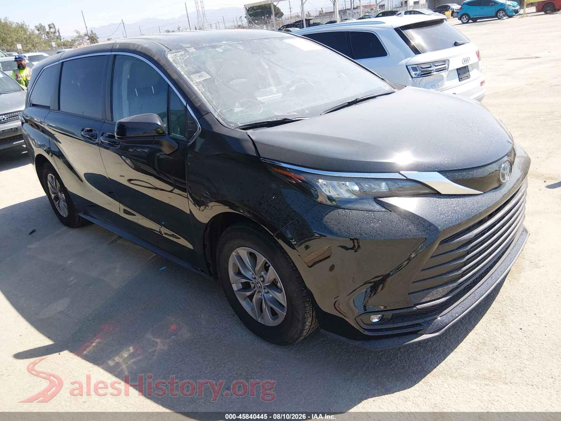 2022 TOYOTA SIENNA — VIN 5TDKRKEC6NS123982
