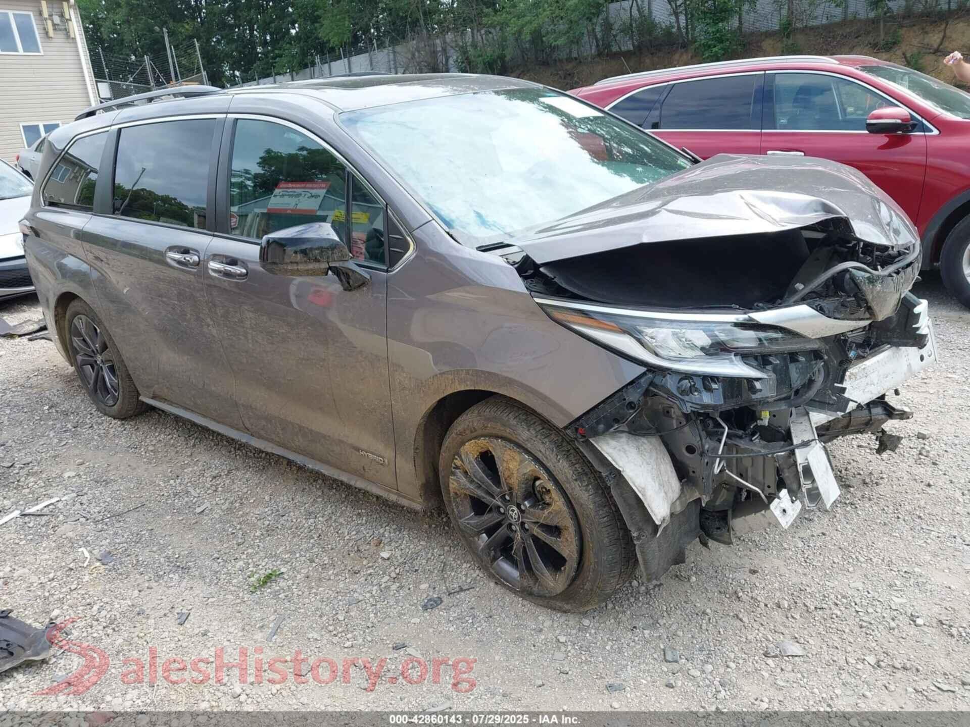 2021 TOYOTA SIENNA — VIN 5TDXRKEC7MS065630