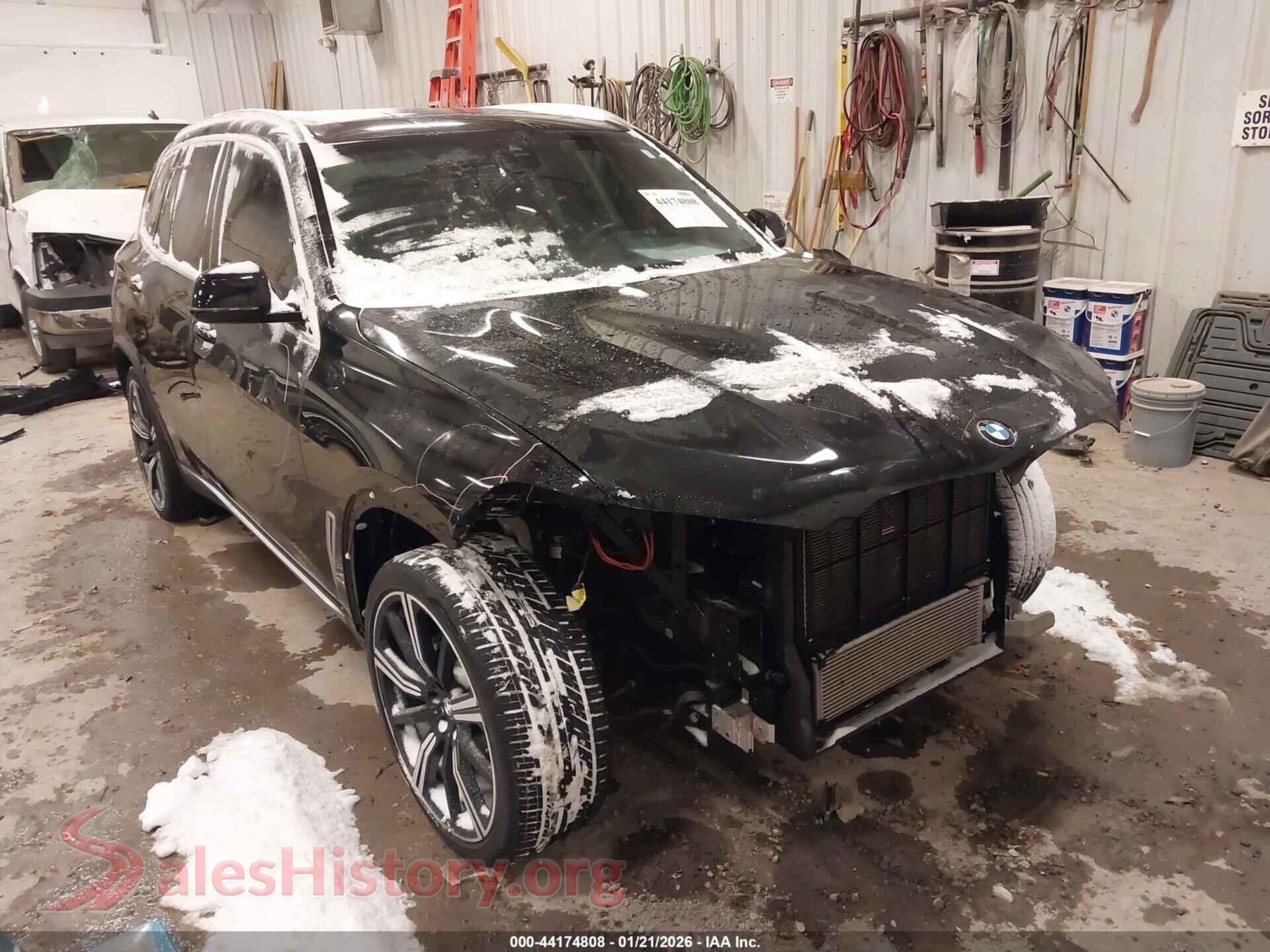 2020 BMW X5 — VIN 5UXCR6C0XL9B00352