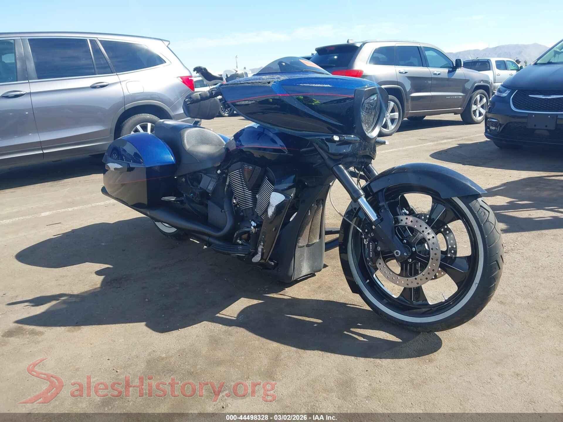 2014 VICTORY MOTORCYCLES CROSS COUNTRY — VIN 5VPDW36N8E3027751