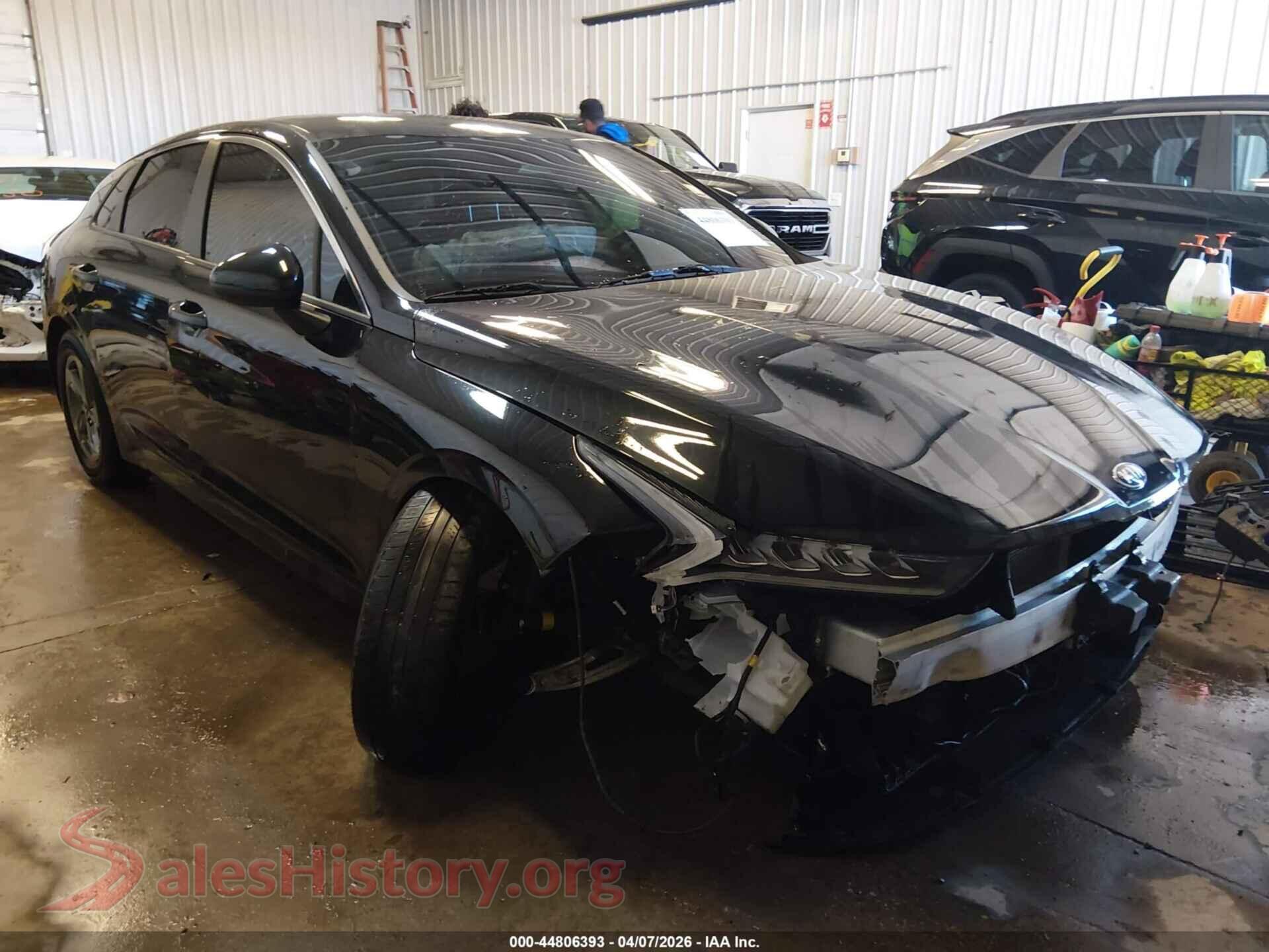 2021 KIA K5 — VIN 5XXG14J24MG006570