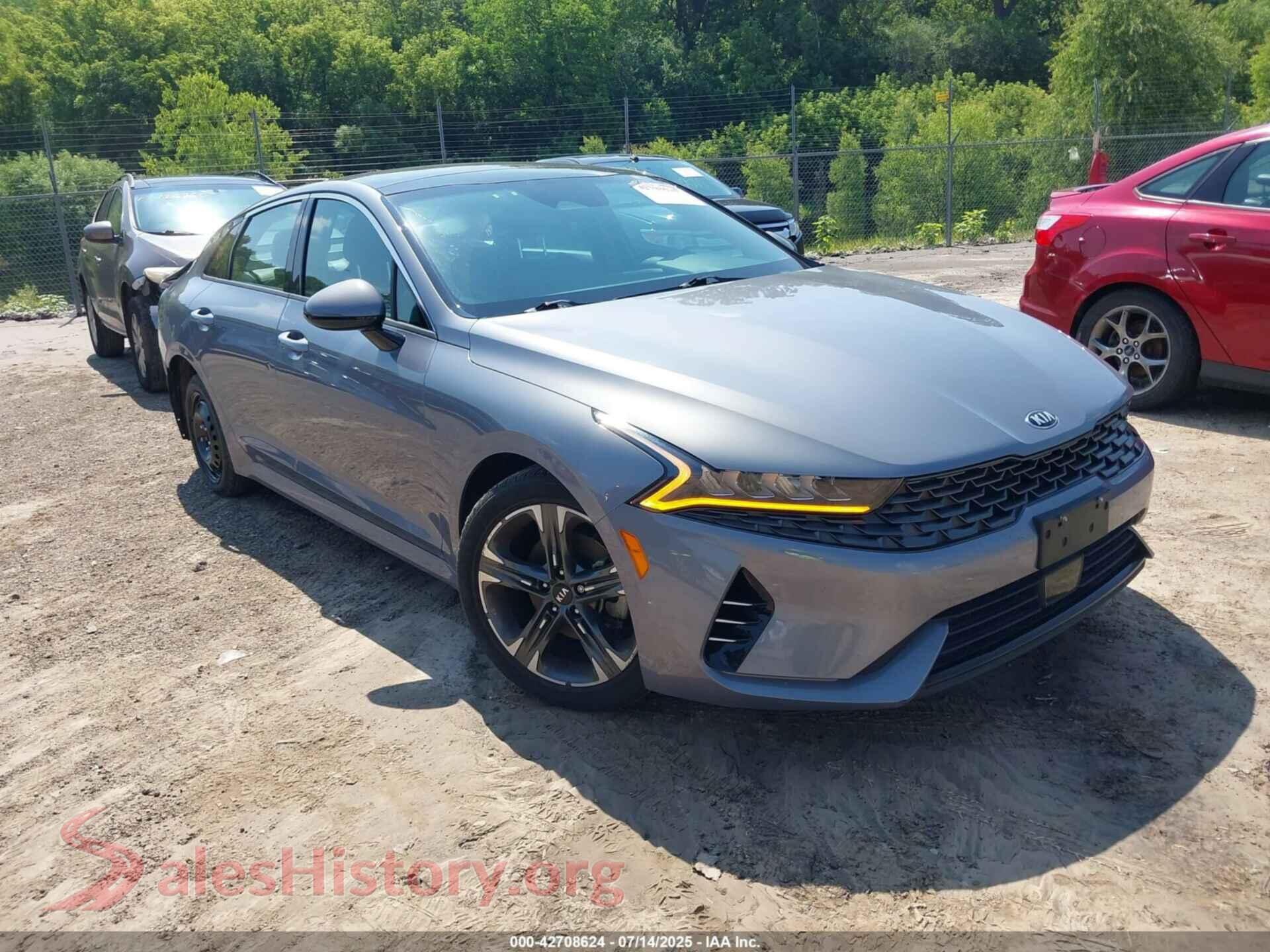 2021 KIA K5 — VIN 5XXG34J26MG014843