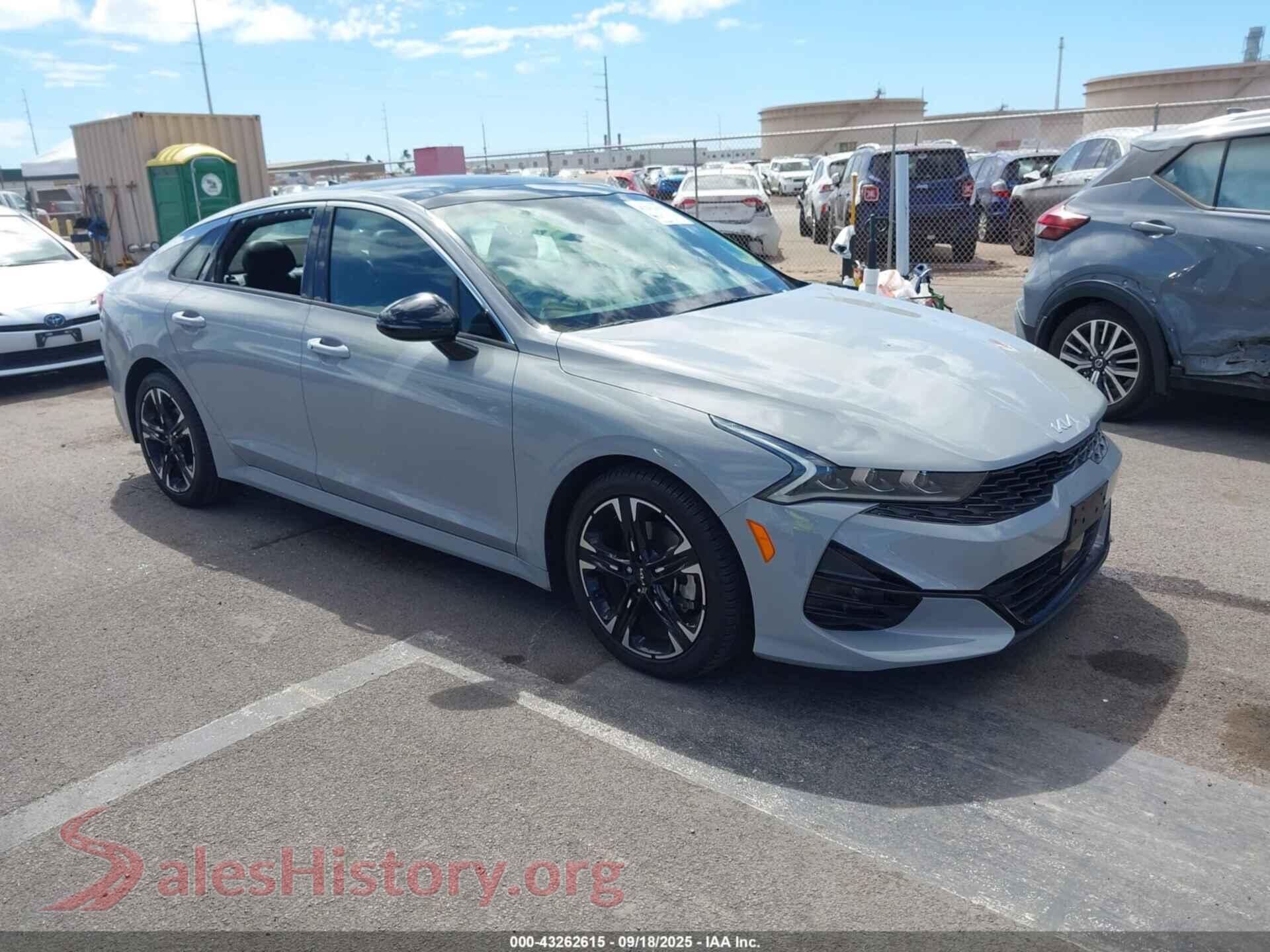 2022 KIA K5 — VIN 5XXG64J24NG110091