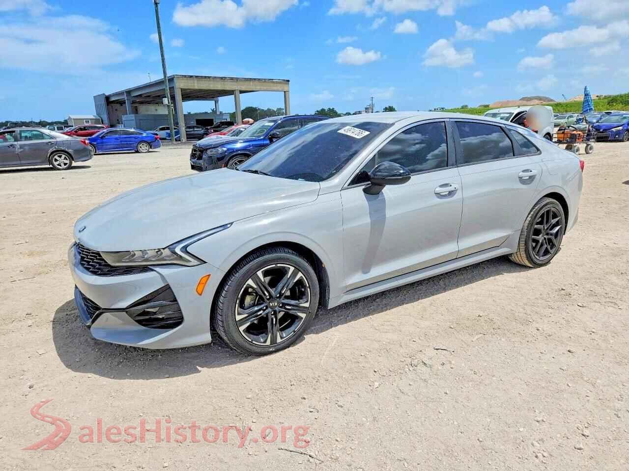 2021 KIA K5 — VIN 5XXG64J26MG005079