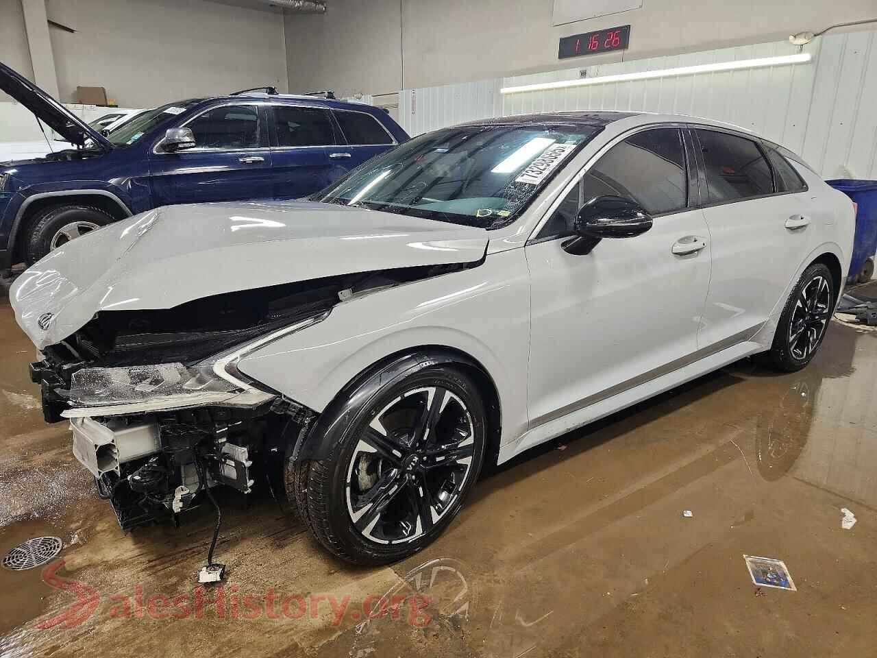 2021 KIA K5 — VIN 5XXG64J2XMG056150