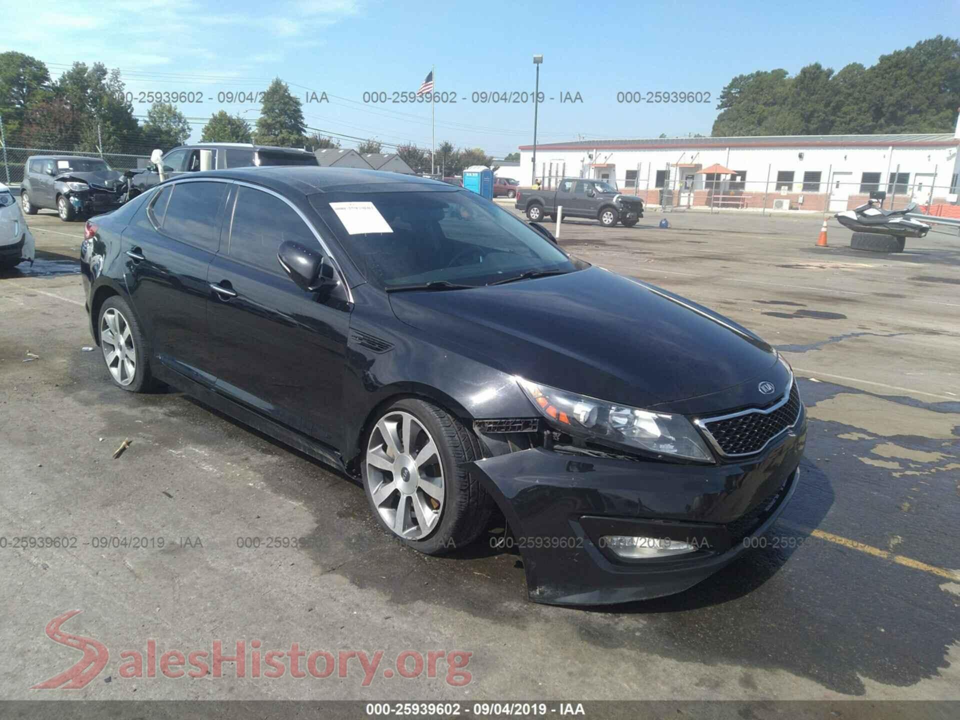 2012 KIA OPTIMA — VIN 5XXGR4A67CG004807