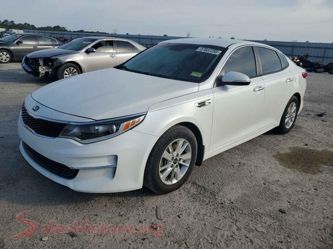2017 KIA OPTIMA — VIN 5XXGT4L32HG157297