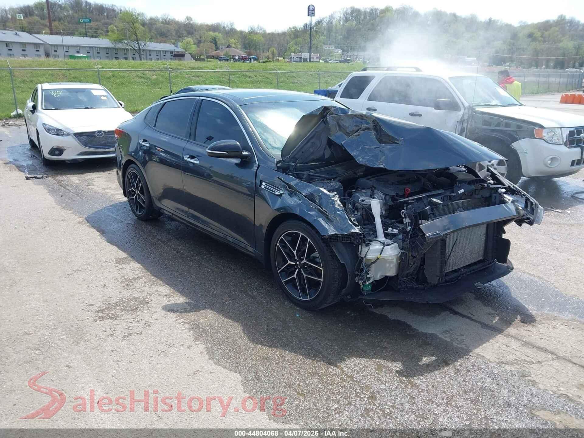 2020 KIA OPTIMA — VIN 5XXGT4L32LG449864