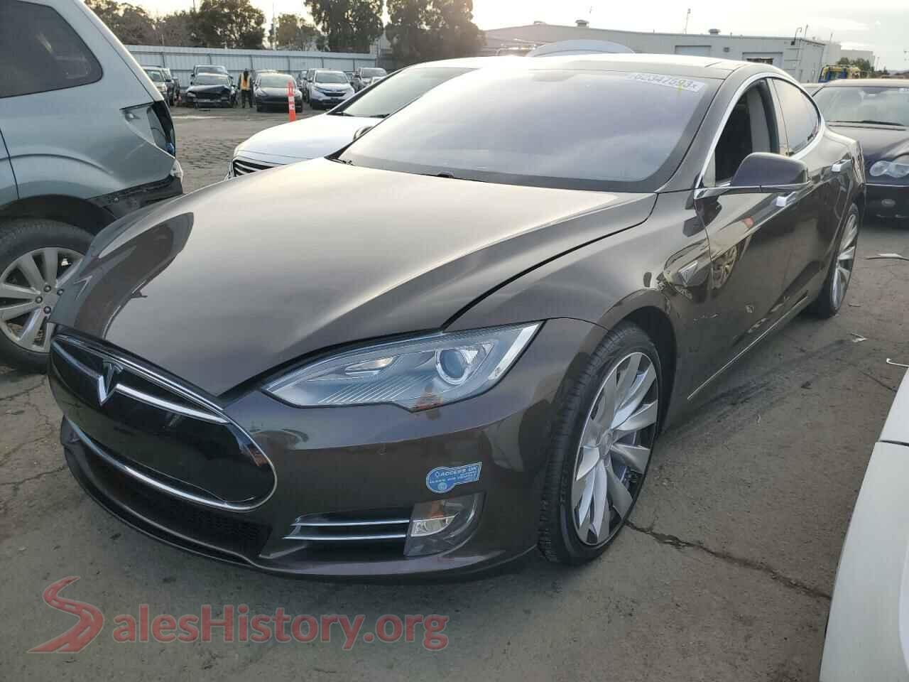 2013 TESLA MODEL S — VIN 5YJSA1CG8DFP26104