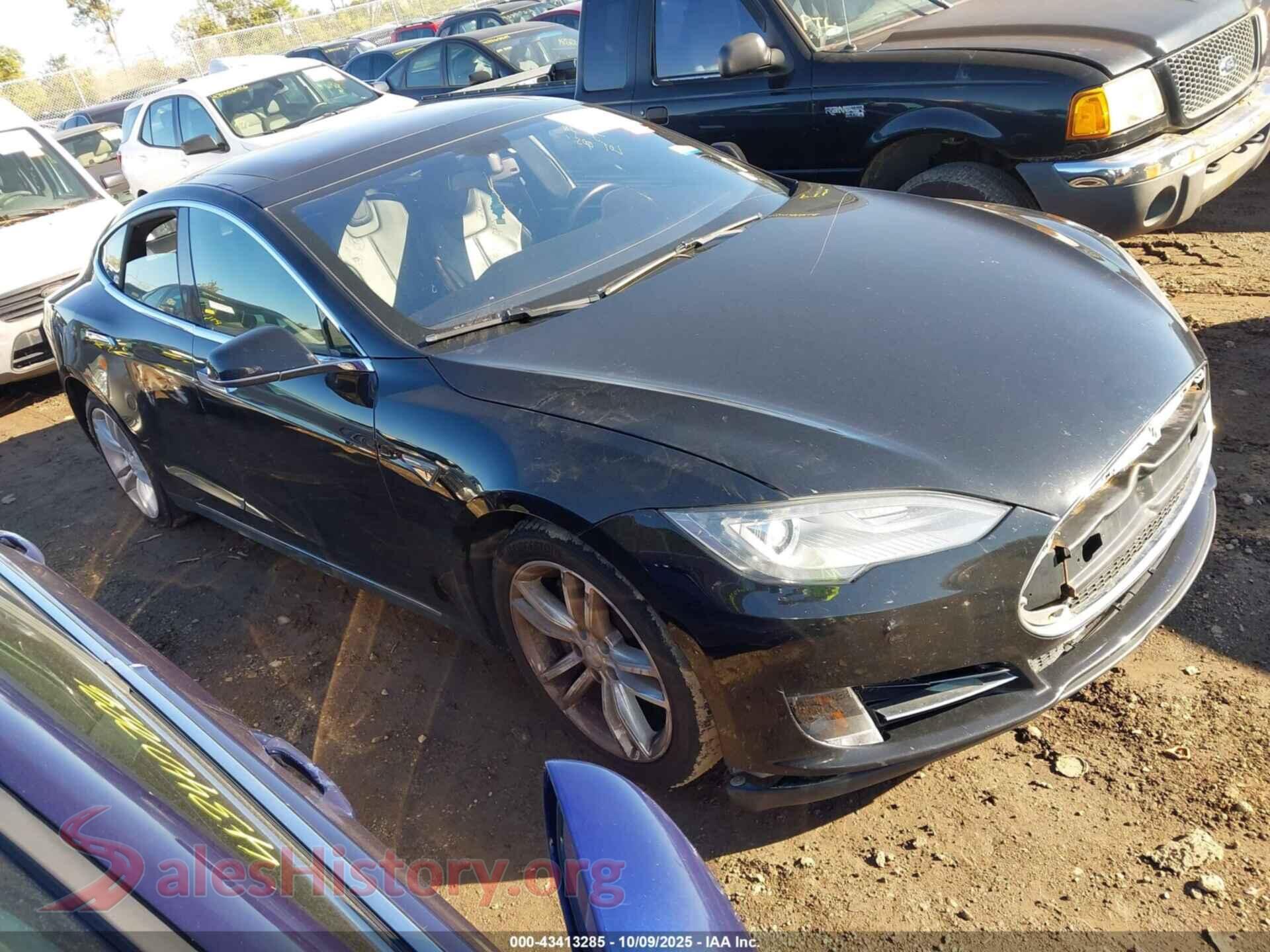 2013 TESLA MODEL S — VIN 5YJSA1CN0DFP07724