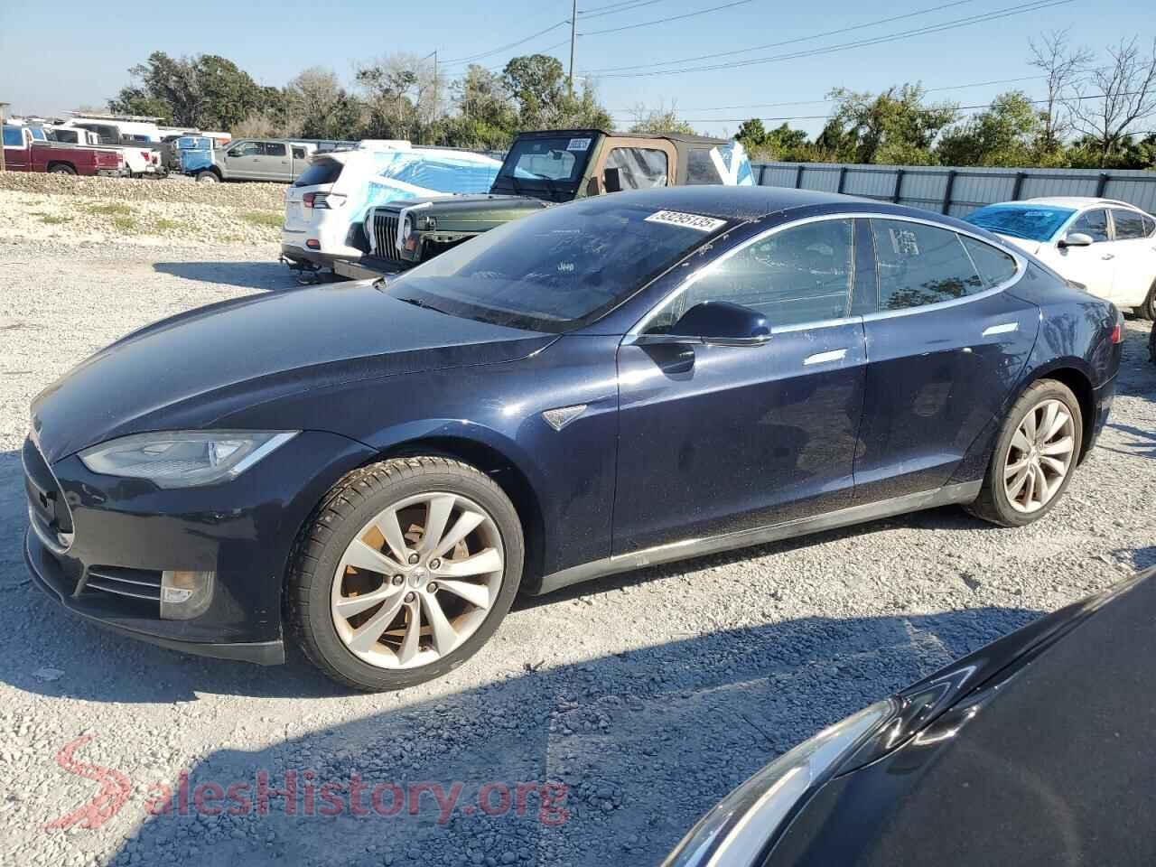 2013 TESLA MODEL S — VIN 5YJSA1CN1DFP24726